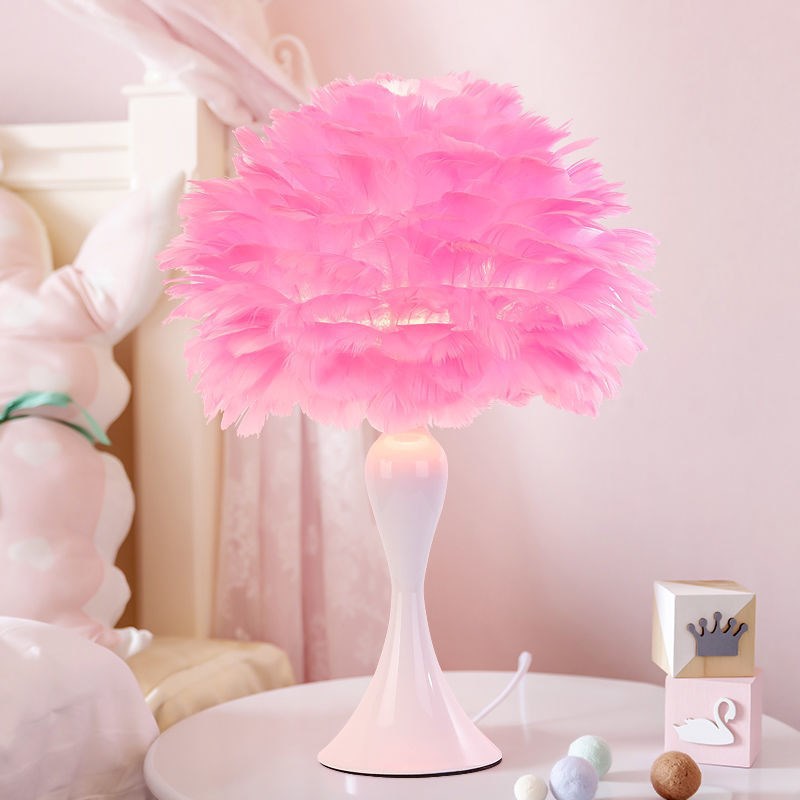 Lampe de Table Décorative en Plumes Blanc Style Scandi