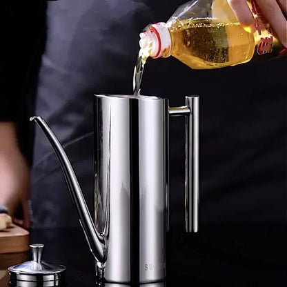 Pot à huile en acier inoxydable avec bec verseur 1