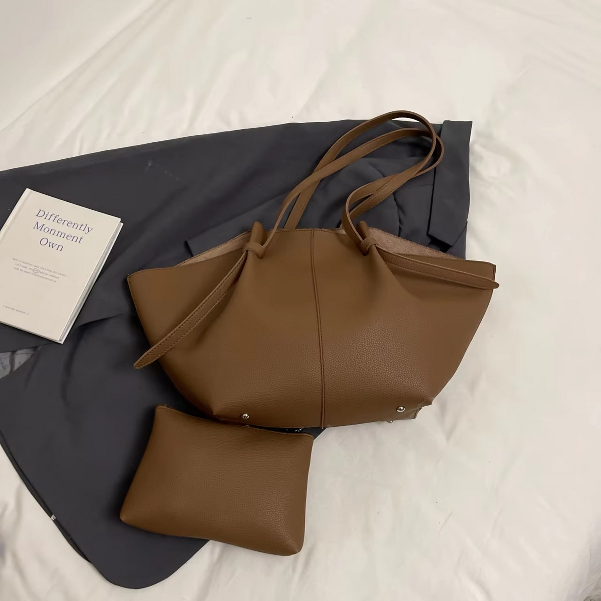 Sac à Main Élégant Femme avec Poignée et Pochette Amovible - Foivo