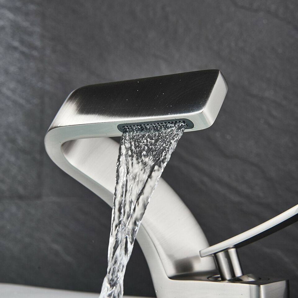 Robinet Incurvé Moderne pour Cuisine et Salle de Bain Design Minimaliste 1