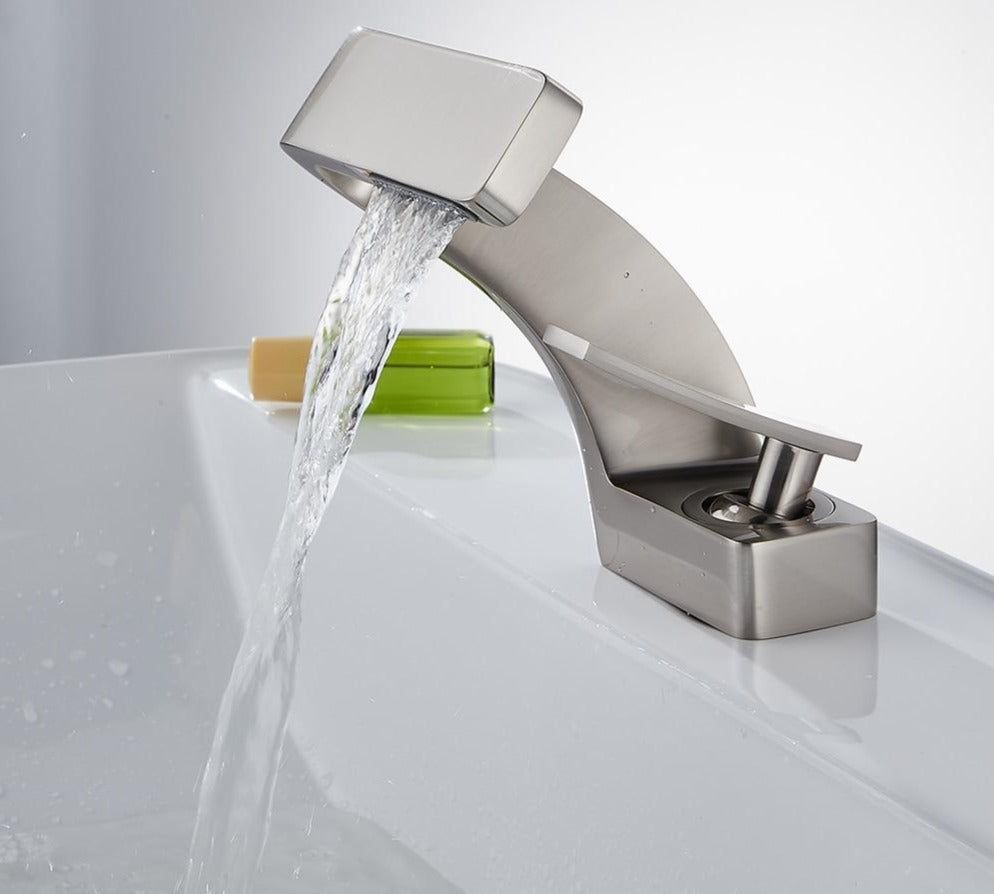 Robinet Incurvé Moderne pour Cuisine et Salle de Bain Design Minimaliste 4