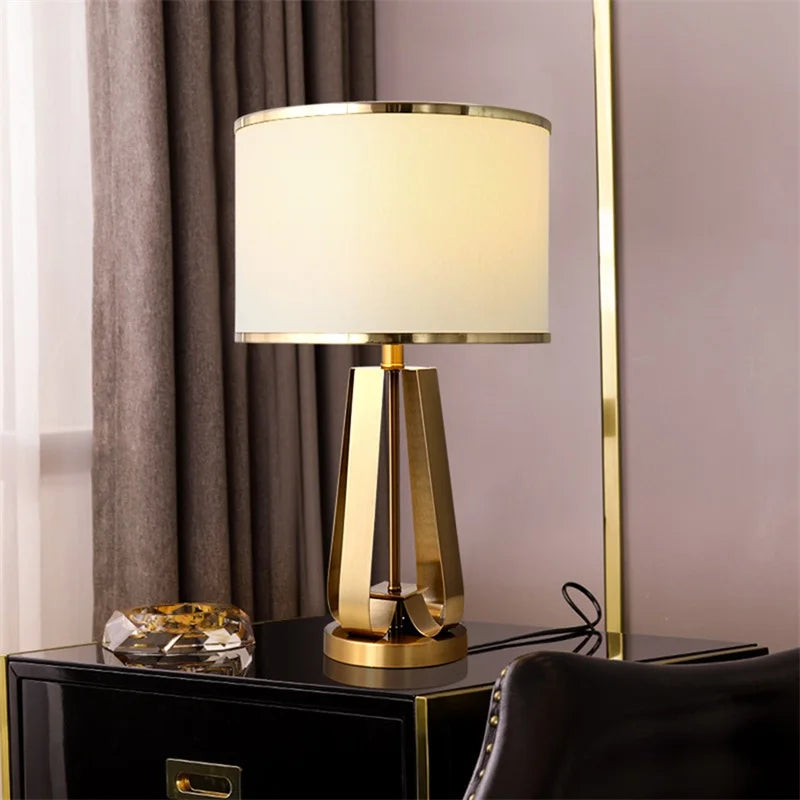 Lampe de Table Design Élégant et Économe en Énergie - Foivo