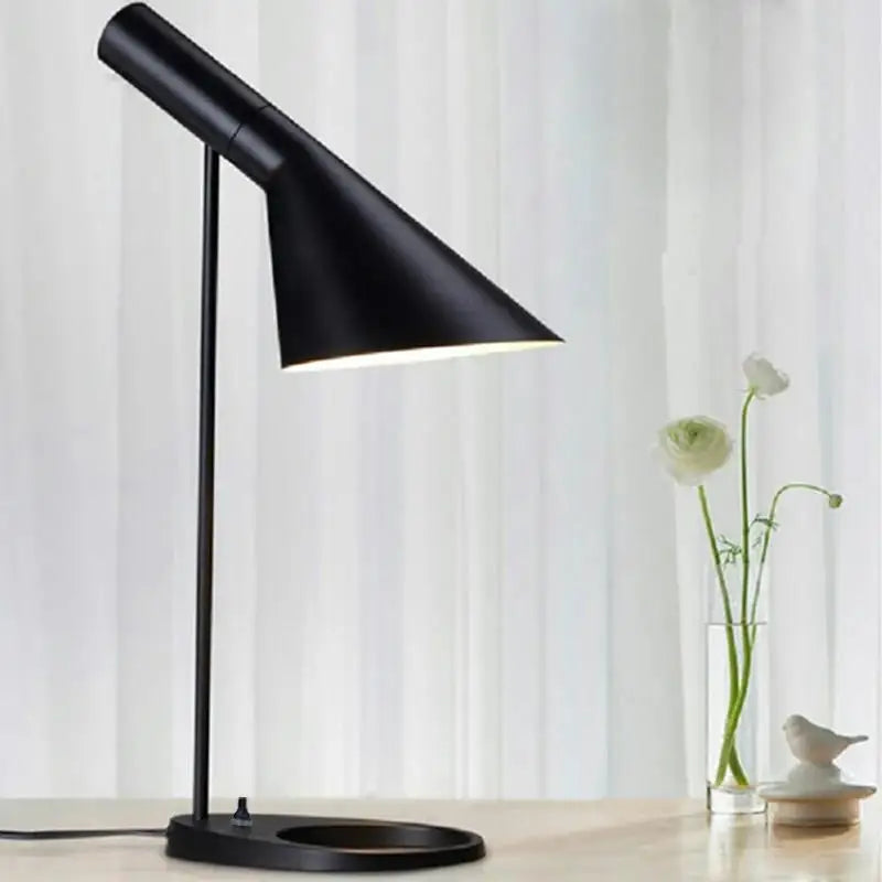 Lampe de Bureau Élégante en Laqué
