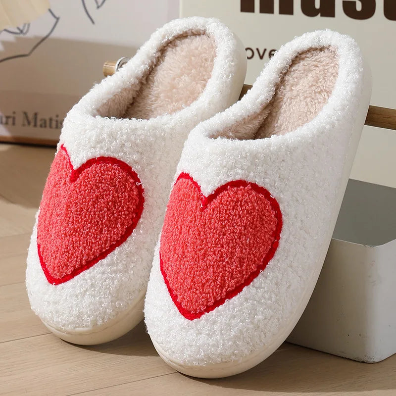 Chaussons douillets femme broderies de Noël