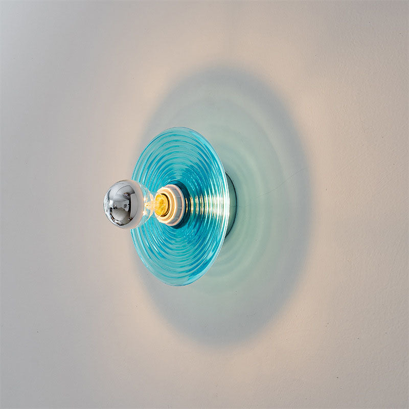 Lampe murale élégante en verre pour un éclairage chaleureux