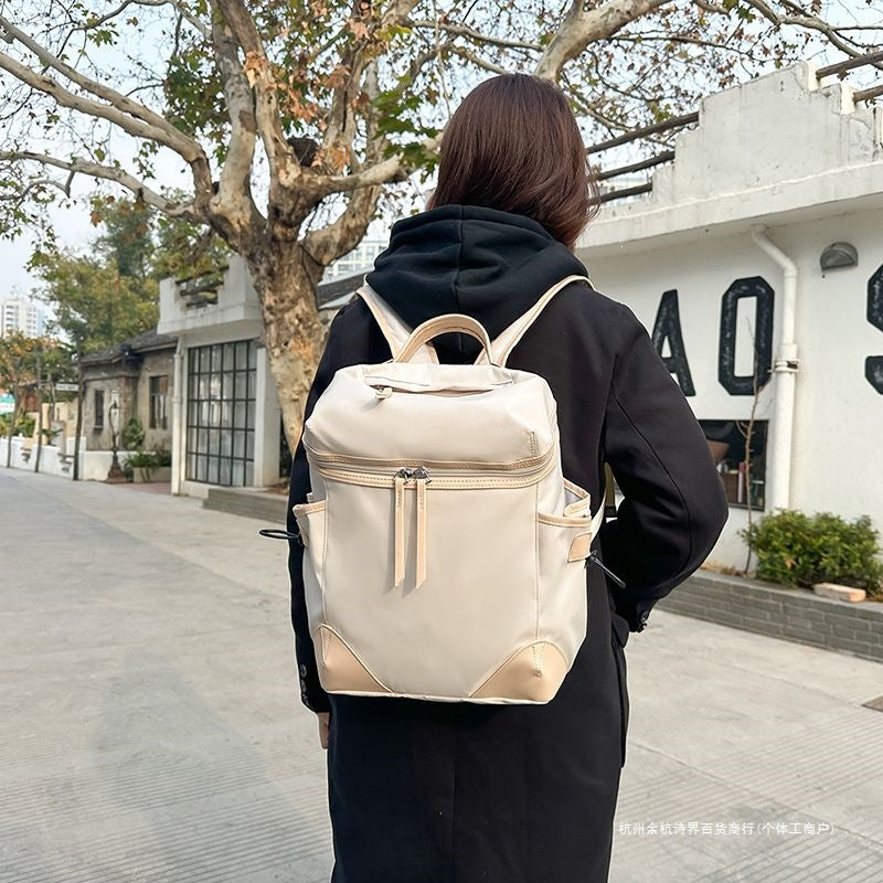Sac à dos multifonctionnel pour homme avec compartiments spacieux et poches latérales en filet 4
