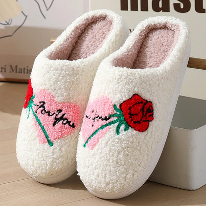 Chaussons douillets femme broderies de Noël