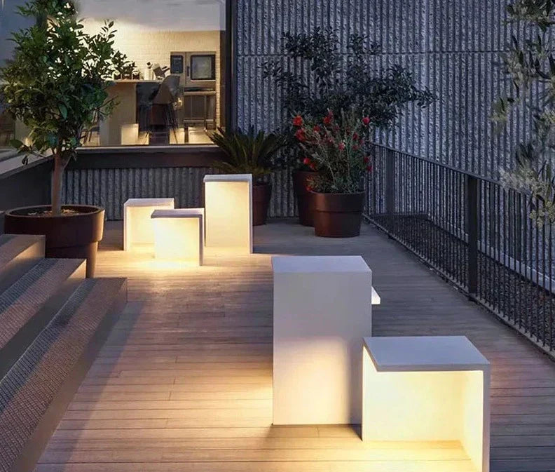 Lampe Extérieure LED Robuste et Élégante