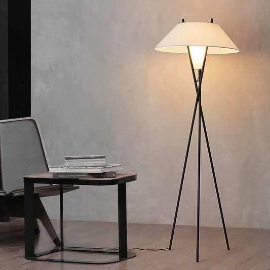 Lampe sur Pied en Tissu Élégant et Chaud - Foivo