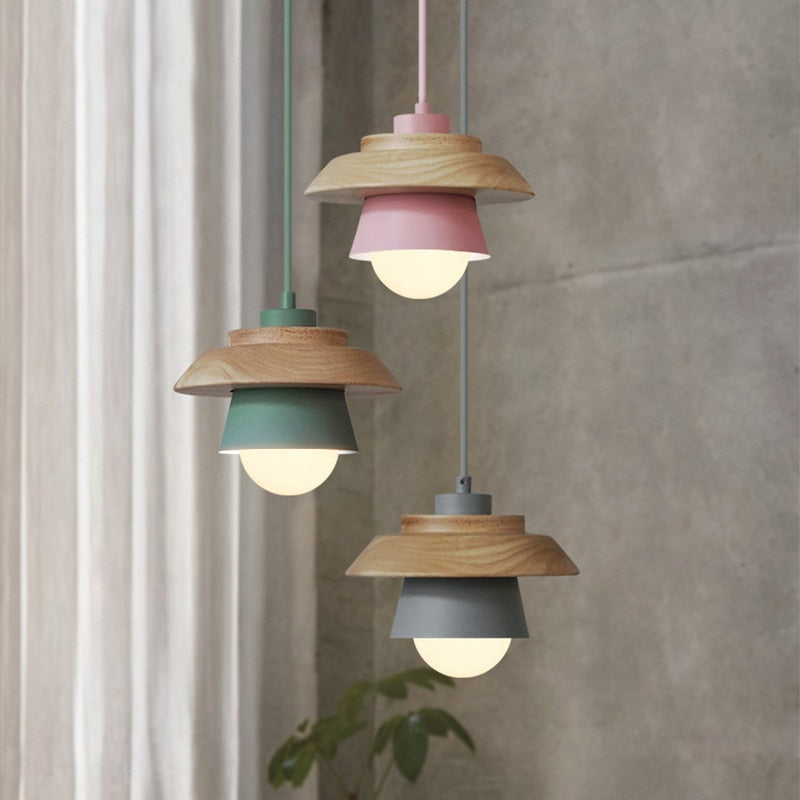 Suspension en Bois Nordique Moderne 1
