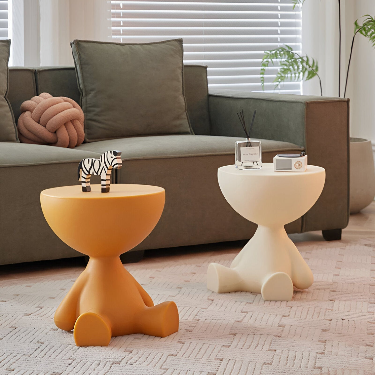 Table basse ronde Unisexe en plastique design fonctionnel