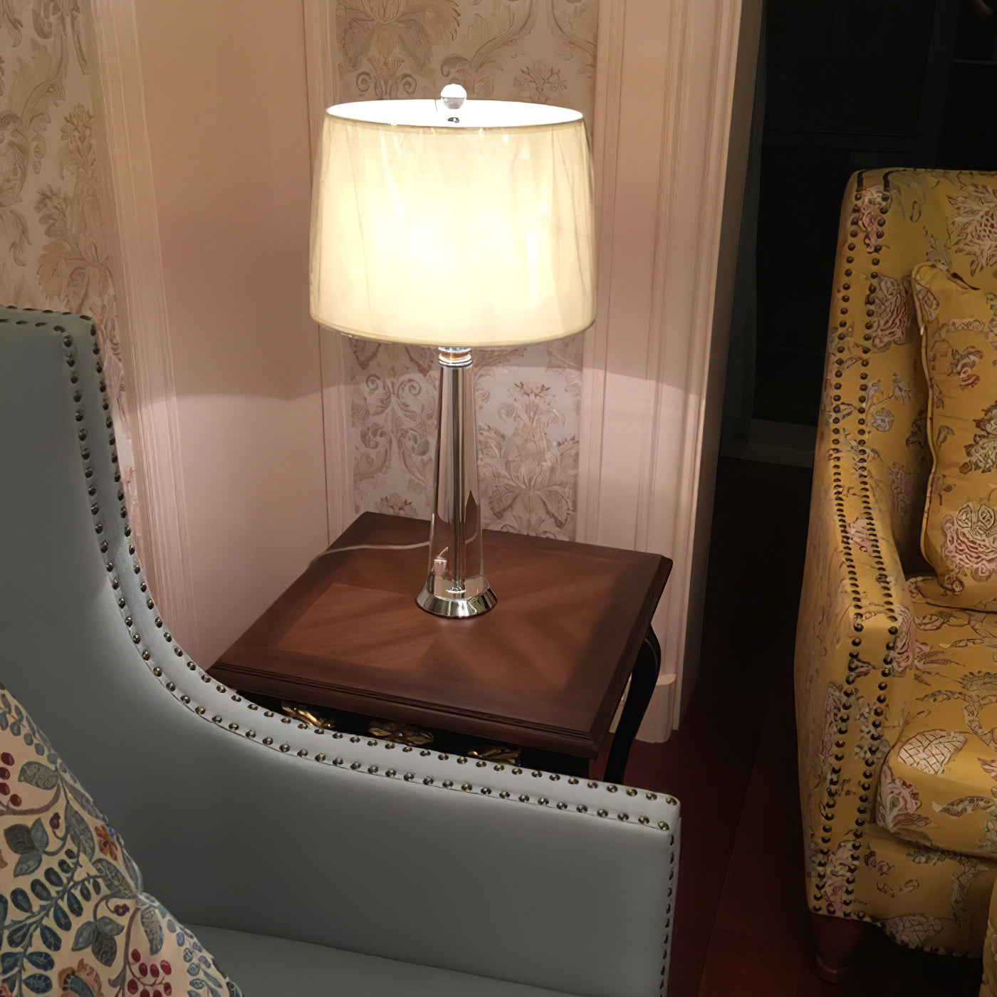 Lampe de Table Design Élégant | Éclairage Sobre et Chic