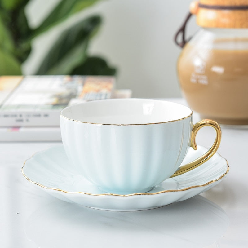 Tasse en Céramique Créative avec Soucoupe Design Artistique 1