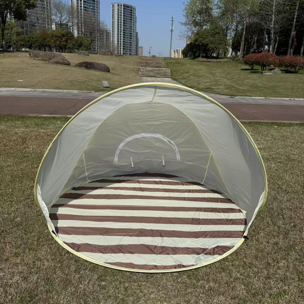 Tente d'abri d'intimité pop-up pour plage et jardin 2
