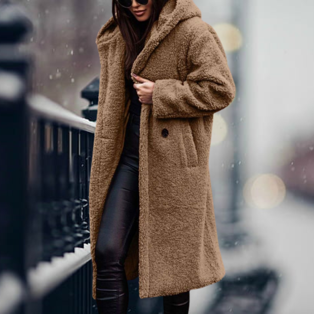 Veste longue en fausse fourrure douce et élégante