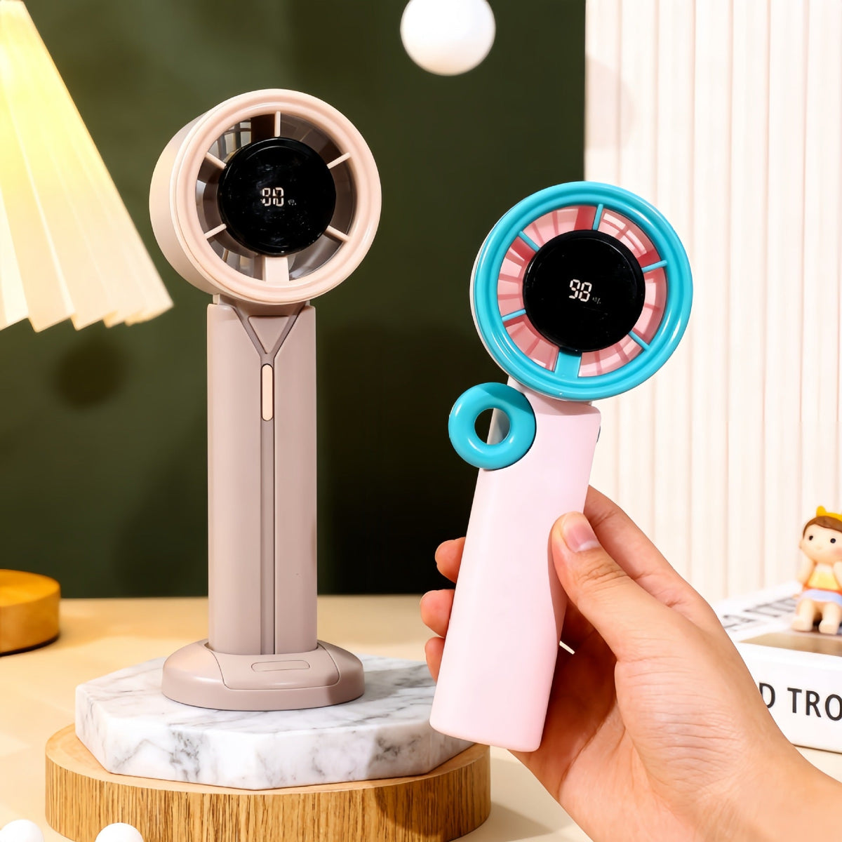 Ventilateur Portable Femme Design Moderne 1