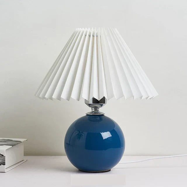 Lampe de Table Élégante aux Ombres Plissées - Éclairage de Chevet Rétro Charmant