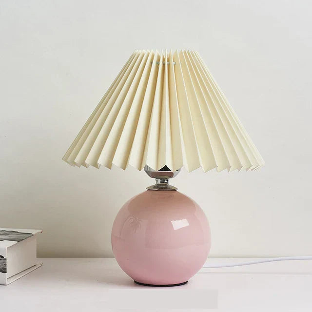 Lampe de Table Élégante aux Ombres Plissées - Éclairage de Chevet Rétro Charmant