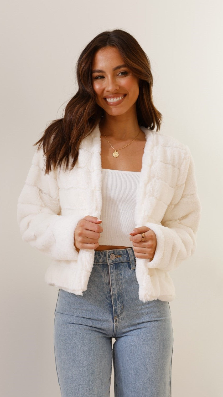 Veste Hiver Élégante Doublée Fourrure Synthétique - Foivo