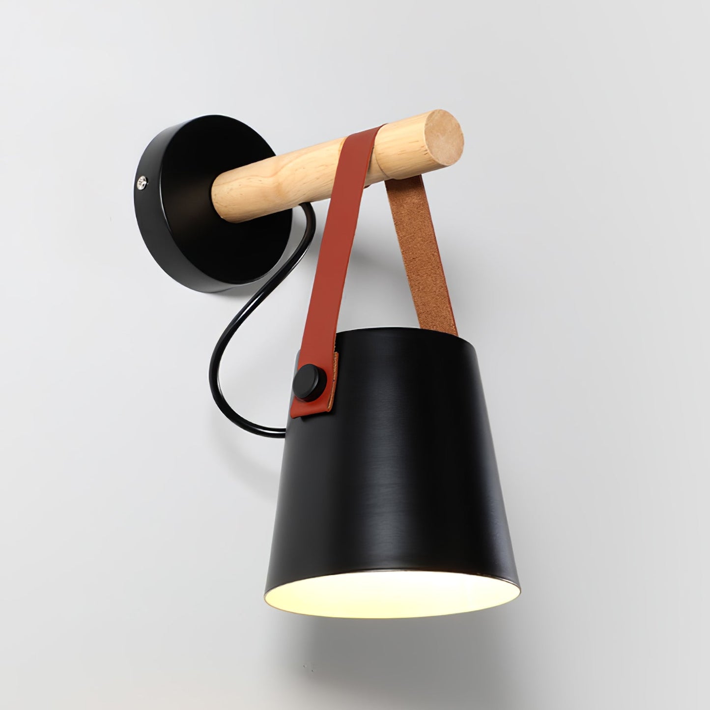 Lampe Murale Design Nordique en Bois et Cuir – Éclairage LED Moderne