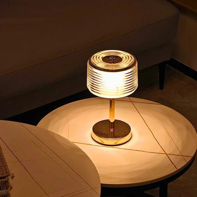 Lampe de Table Design en Laqué avec Abat-jour Tissé – Chic et Raffiné pour Intérieur - Foivo