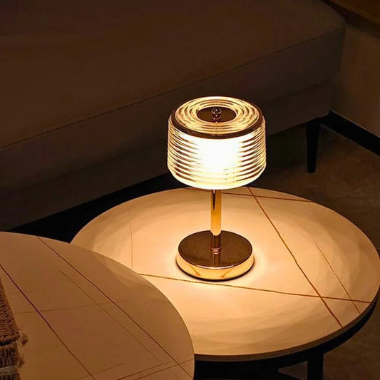 Lampe de Table Design en Laqué avec Abat-jour Tissé – Chic et Raffiné pour Intérieur - Foivo