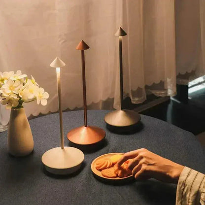 Lampe de Bureau LED Compacte et Étanche