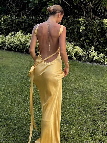 Robe de Soirée en Satin Dos Décolleté Sophistiquée - Foivo
