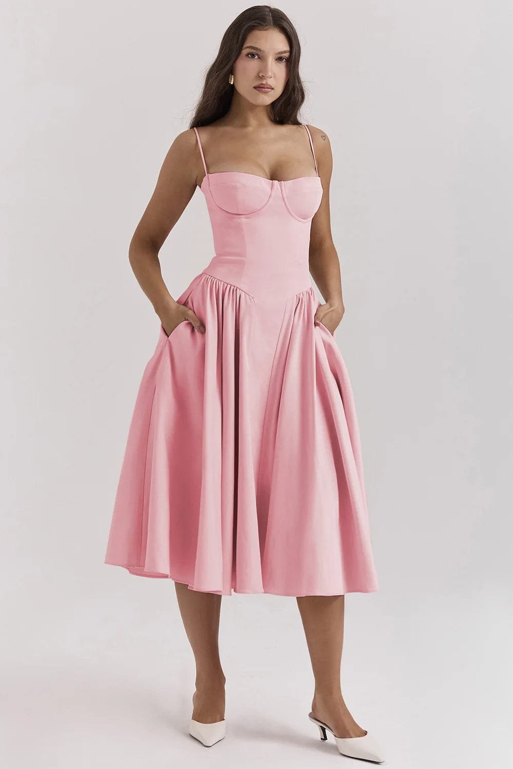 Robe Femelle Cintrée Chic