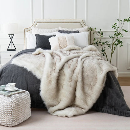 Plaid en Fausse Fourrure Chic | Chaleur et Raffinement pour Maison