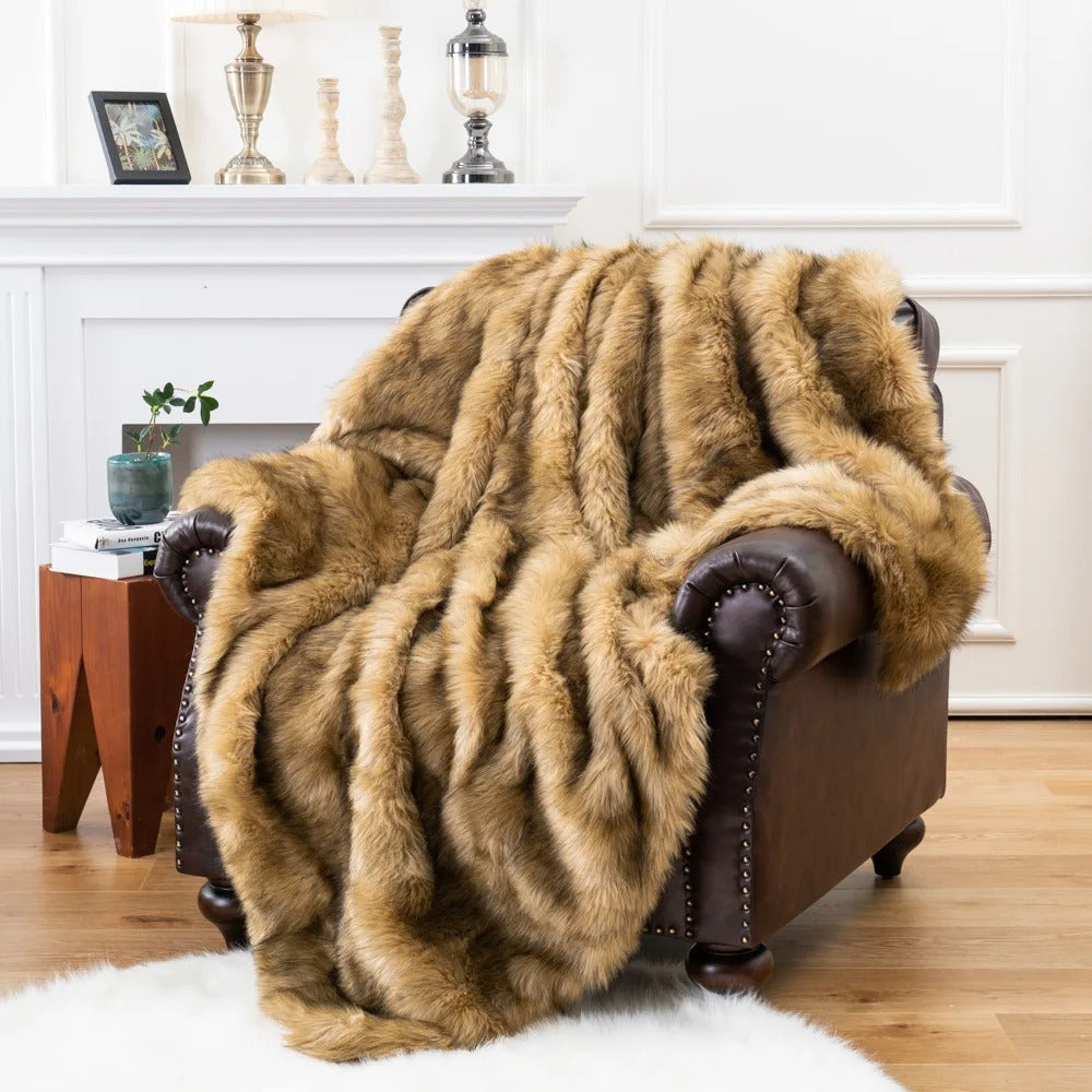 Plaid en Fausse Fourrure Chic | Chaleur et Raffinement pour Maison
