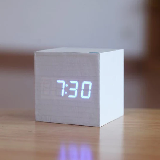 Horloge Numérique Bois Écran LED