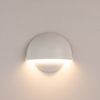 Lampe Murale LED Extérieur | Éclairage Solaire Robuste et Étanche